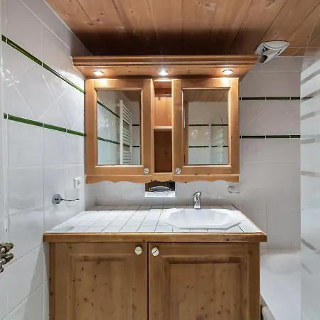 Cosy Aux Pieds Avec Piscine Et - Fr-1-566-46 Les Allues